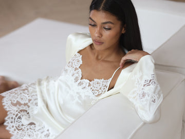 Maddie short ivory silk robe