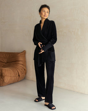 761111 black velour suit