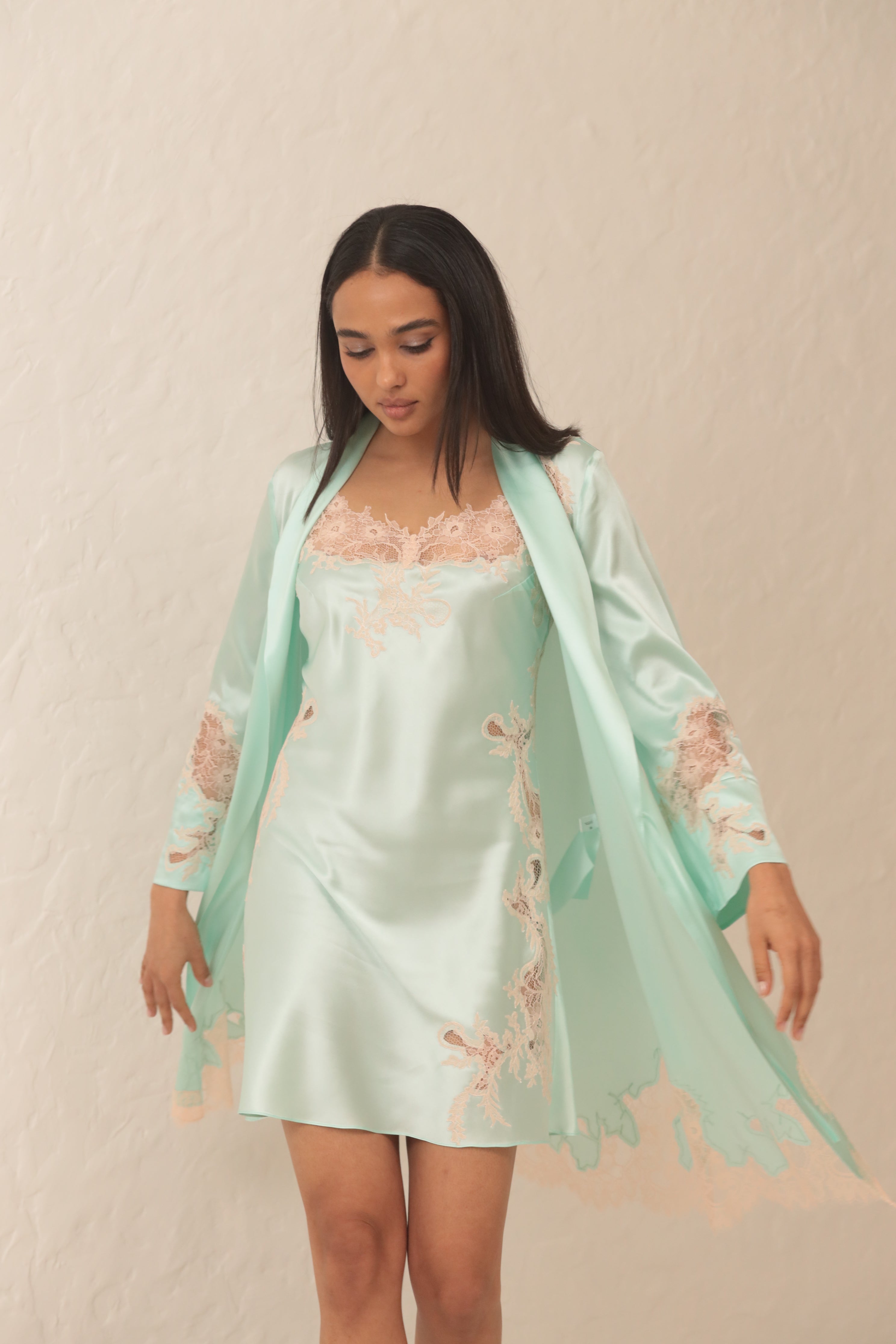 Tiffany short silk robe – Suavite-com
