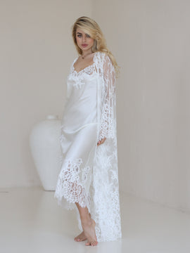 Janet milk guipure lace maxi robe