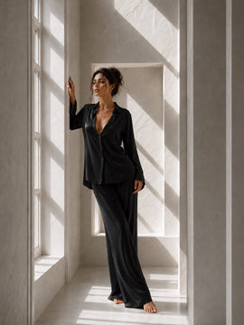 Sérène silk pajamas in black
