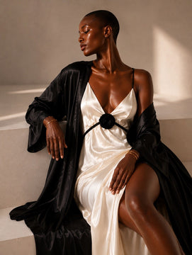 SÉRAPHINE Long Silk Robe in Black