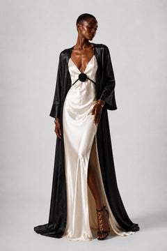 SÉRAPHINE Long Silk Robe in Black