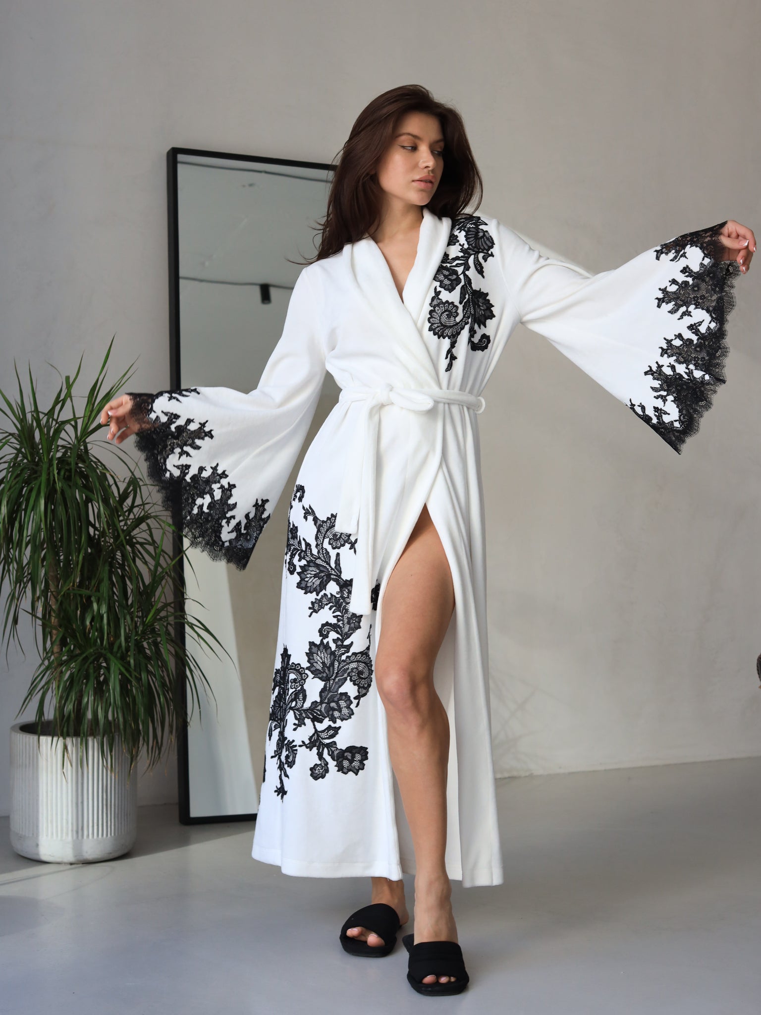 Marseilles lace-trimmed ivory velour long robe